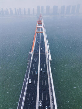 长沙福元路大桥的雪景