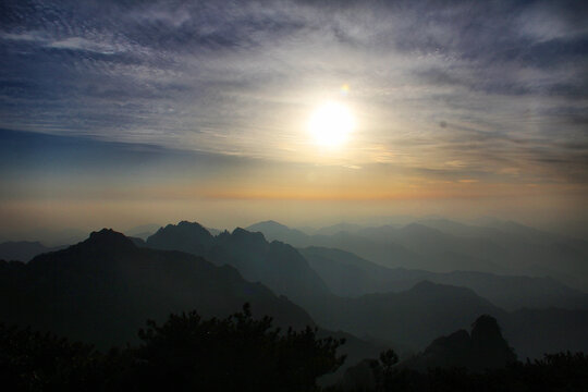 黃山夕陽(yáng)