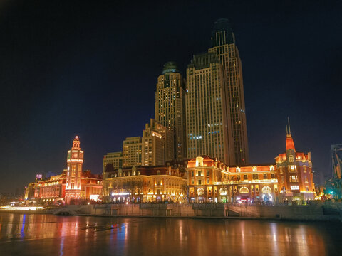 天津津湾广场夜景