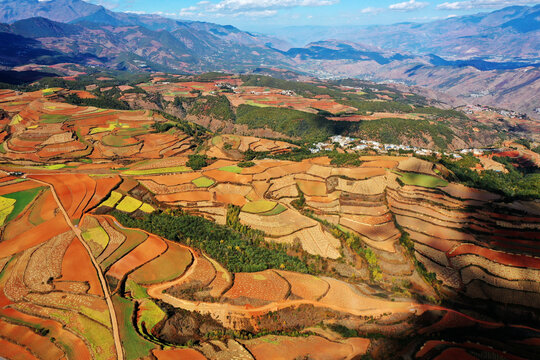 东川红土地风光