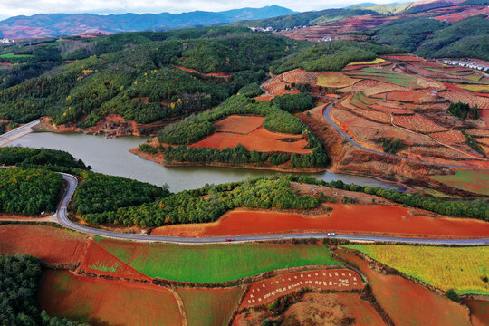 东川红土地风光