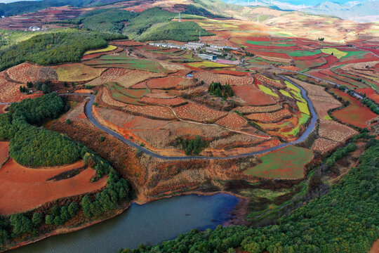 东川红土地风光