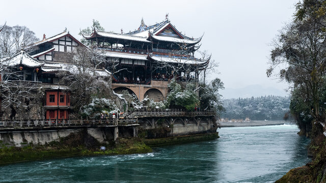 都江堰宝瓶口雪景