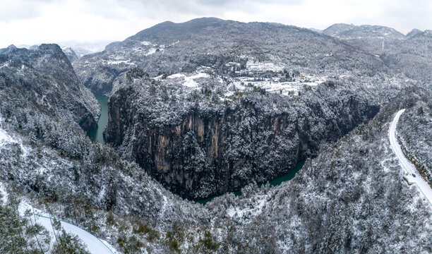 贵州黔东南大峡谷冬季雪景风光