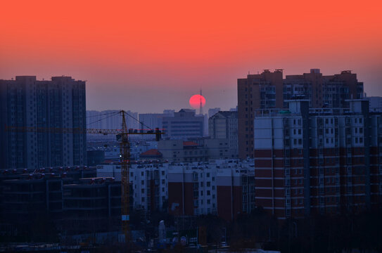 城市夕阳