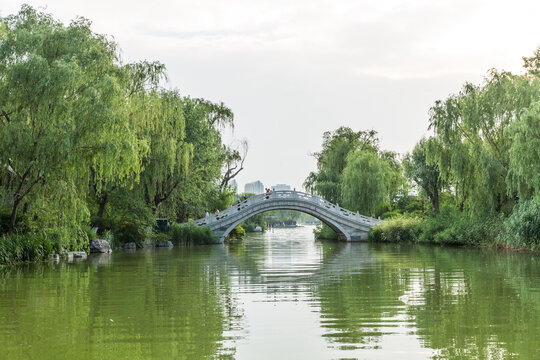 济南大明湖石拱桥