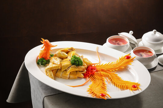 魚餃拆骨雞湯