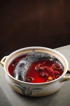 野生光鱼红菇汤