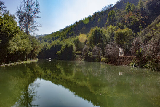 鲸鱼湖