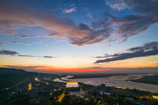 古城夜景