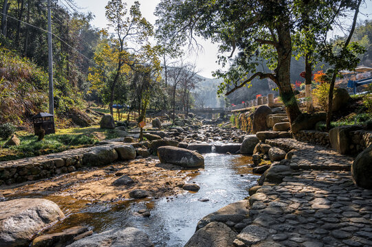 山间小溪