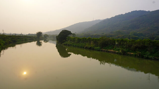 早晨河流