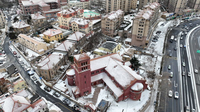 青岛老城区下雪