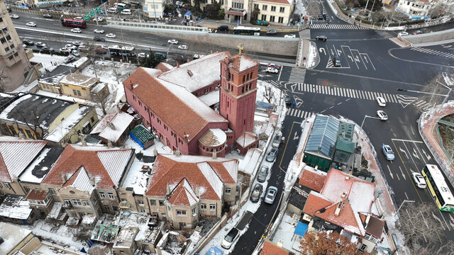 青岛老城区下雪