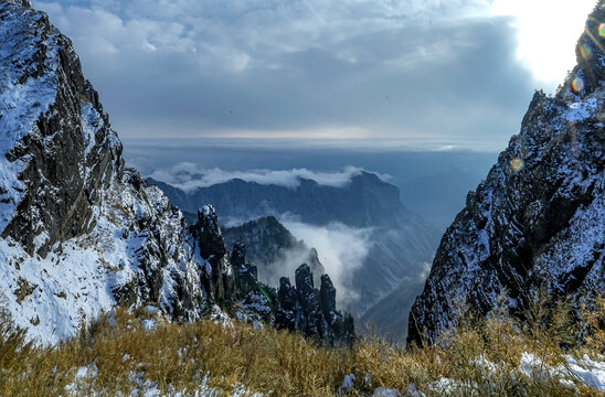 神农谷雪景全景图