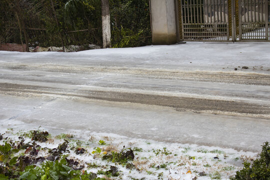 雪天公路