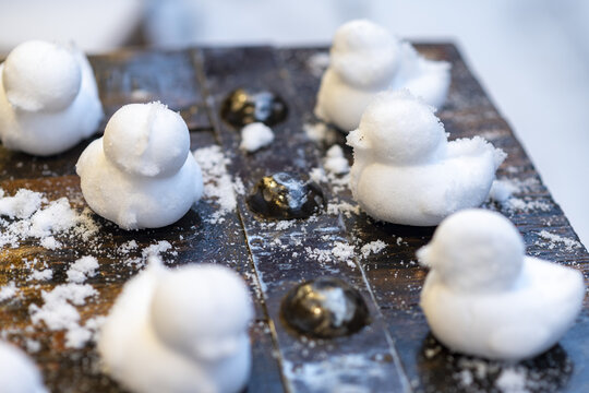 雪雕小鸭子