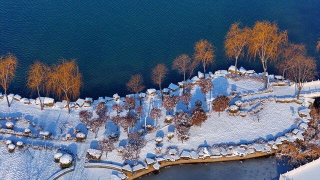 航拍紫云湖雪景