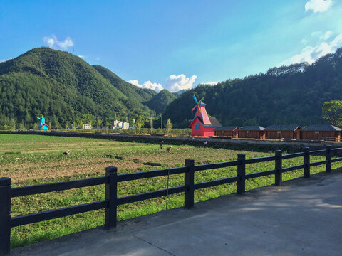 田野田园大山草地乡村风光