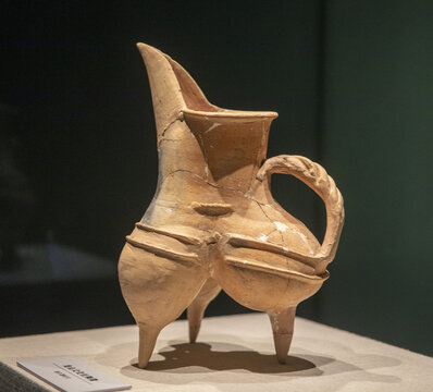 新石器时代龙山文化红陶鬶