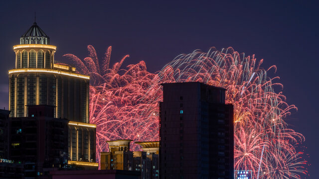 广州白鹅潭春节烟花