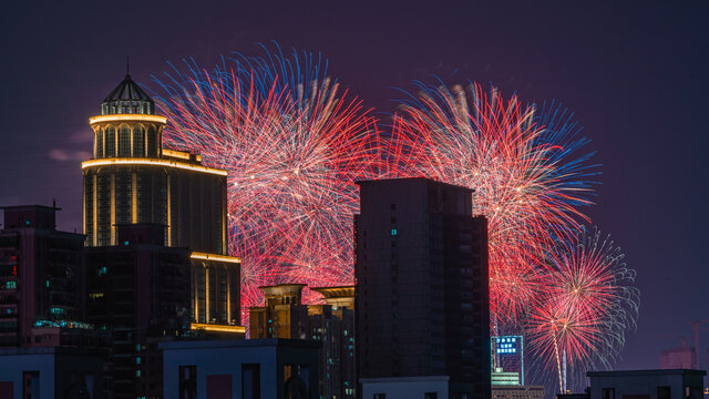 广州白鹅潭春节烟花