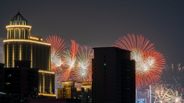 广州白鹅潭春节烟花