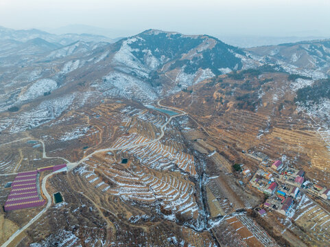 航拍沂蒙山区的乡村