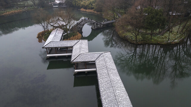 杭州市西湖浴鹄湾冬季雪景