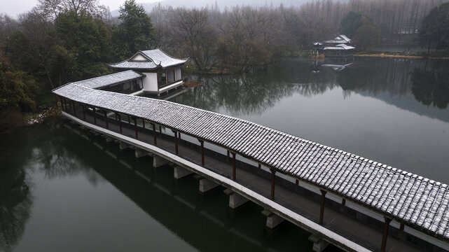 杭州市西湖浴鹄湾冬季雪景