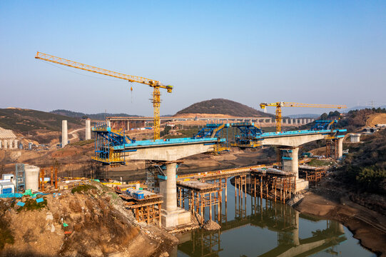 沪渝蓉高铁建设工地湖北荆门段