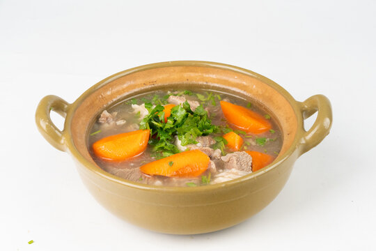 冬季养生汤萝卜羊肉汤