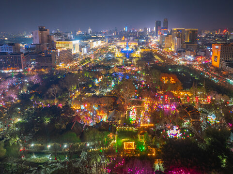 济南趵突泉公园与泉城广场夜景