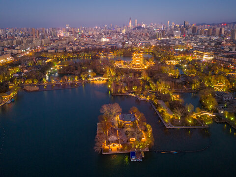 济南大明湖夜景