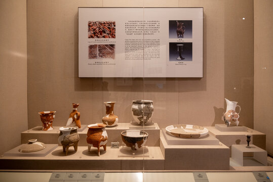 新石器时代陶器展厅展览