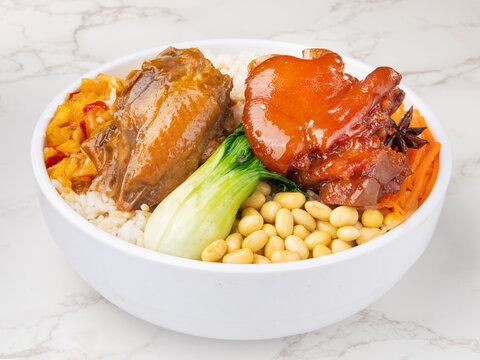 鹵水豬手飯