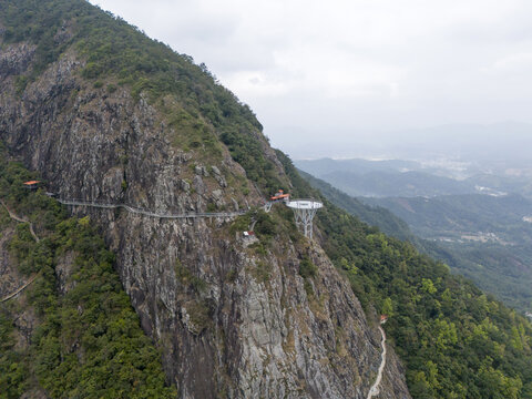 信宜石根山玻璃栈道航拍