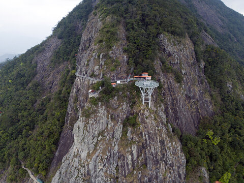 信宜石根山玻璃栈道航拍