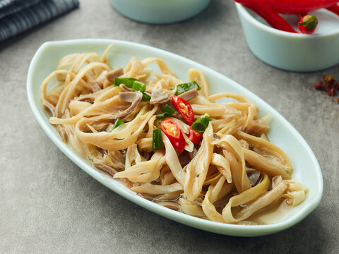 盐水鸭食管鸭板肠