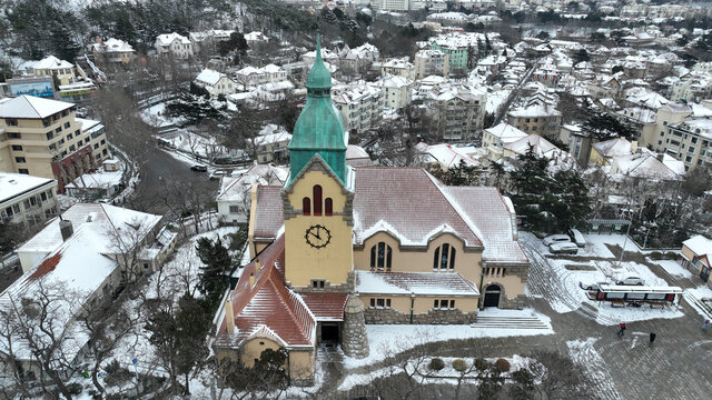 青岛基督教堂冬季雪景