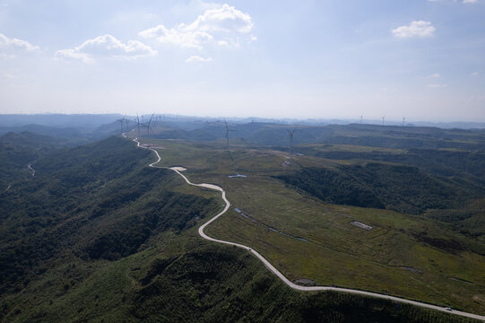 贵州龙里油画大草原航拍