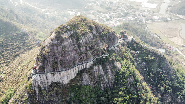 流石山玻璃栈道