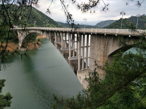 天鹅山大桥