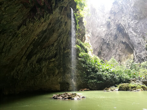 岩洞