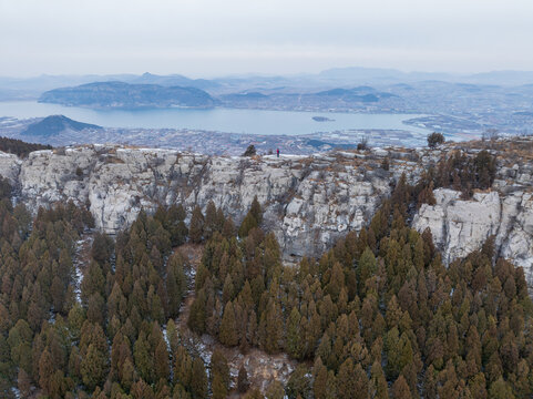 济南三媳妇山雪景