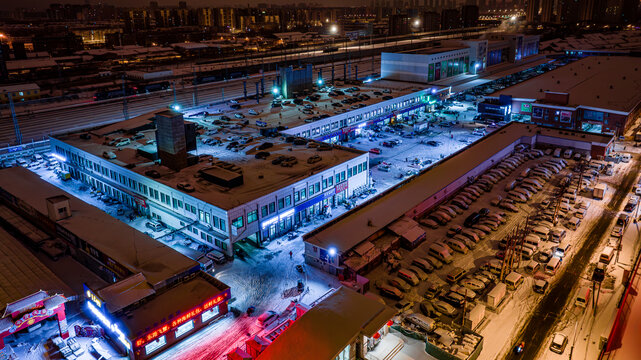 黎明前的长春市冬季雪后风景