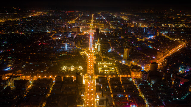 龙年春节里的中国长春城区夜景