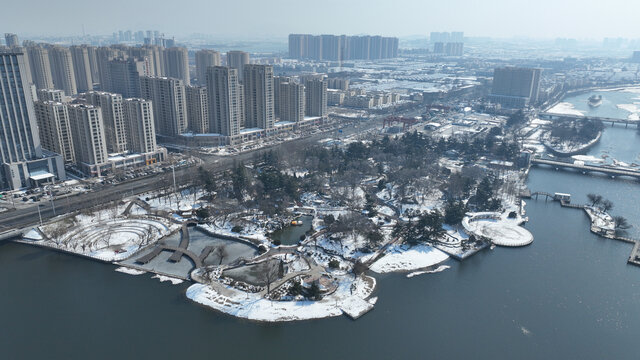 青岛即墨墨河公园冬季雪景