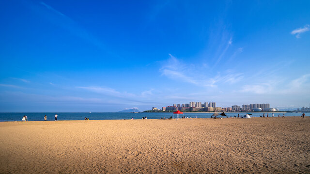 青岛西海岸星海滩夏日风情