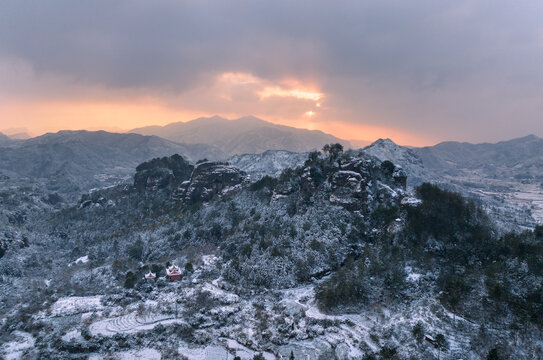 浙江丽水莲都东西岩景区雪后景色